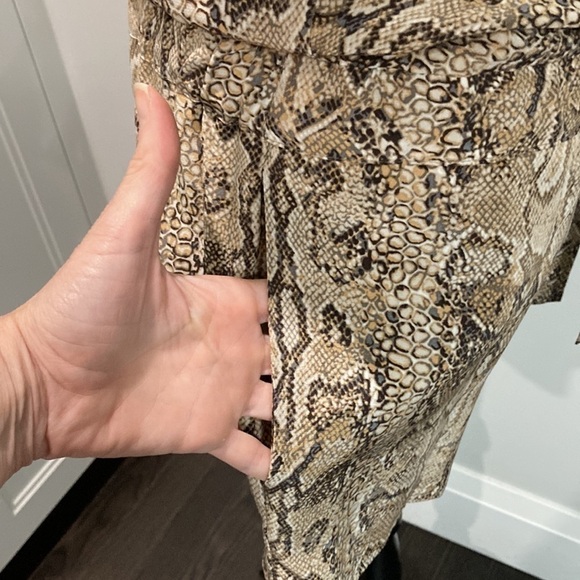 Bcbgmaxazria Romper Marcelle Python Print Silk  Shorts - Picture 13 of 16